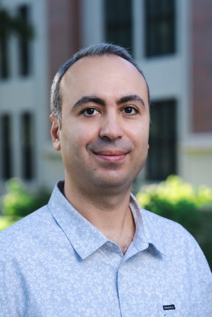 Tahriri, Arash